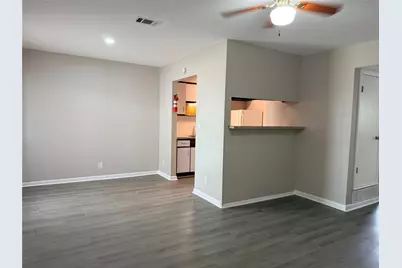 2101 6th Avenue N #6, Texas City, TX 77590 - Photo 2