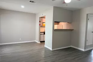 2101 6th Ave N, Texas City, TX 77590 - Photo 2