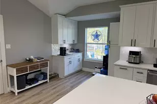 415 W Lake Dr, Livingston, TX 77351 - Photo 8