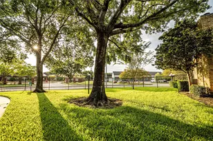 1515 Sandy Springs Rd, Houston, TX 77042 - Photo 6