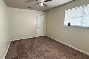 414 Dogwood St, Lake Jackson, TX 77566 - Photo 12