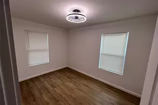 5823 Pershing St, Houston, TX 77033 - Photo 10