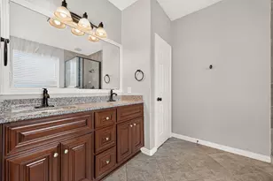 6323 Falling Briar Lane, Sugar Land, TX 77479 - Photo 30