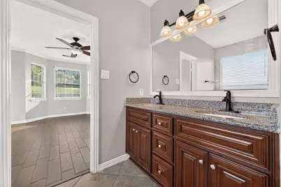 6323 Falling Briar Lane, Sugar Land, TX 77479 - Photo 32