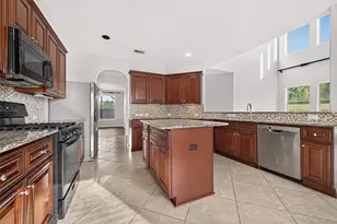 6323 Falling Briar Lane, Sugar Land, TX 77479 - Photo 22