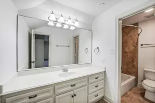 4911 Imperial St, Bellaire, TX 77401 - Photo 34
