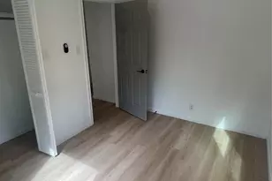 9434 Rhode Island St, Houston, TX 77029 - Photo 8