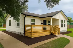 9434 Rhode Island St, Houston, TX 77029 - Photo 2