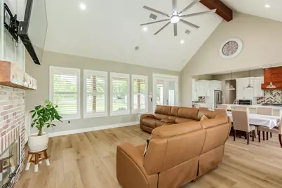 206 Black Oak Dr, Angleton, TX 77515 - Photo 12
