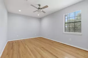 4926 Edfield St, Houston, TX 77033 - Photo 16