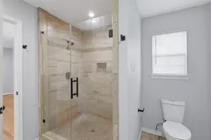 4926 Edfield St, Houston, TX 77033 - Photo 8