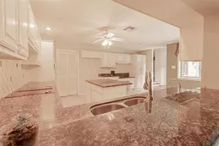 13103 Rincon Dr, Houston, TX 77077 - Photo 12