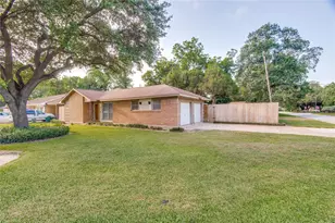 118 Southbrook Cir, Houston, TX 77060 - Photo 2