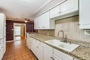 118 Southbrook Cir, Houston, TX 77060 - Photo 10