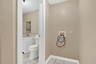 305 N Live Oak St, Houston, TX 77003 - Photo 10