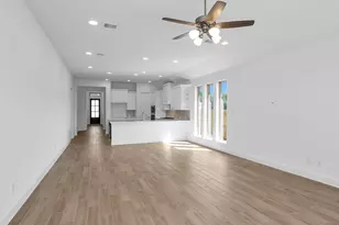 315 Silver Sage St, Conroe, TX 77304 - Photo 2