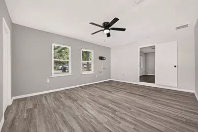 214 E Foley Street, Alvin, TX 77511 - Photo 10