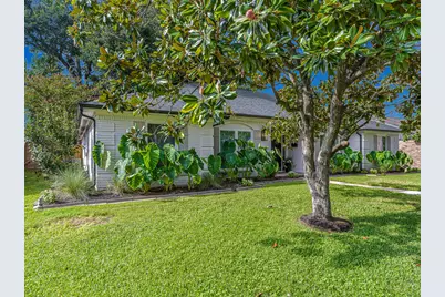 5827 Dumfries Drive, Houston, TX 77096 - Photo 2