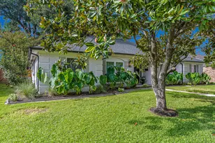 5827 Dumfries Dr, Houston, TX 77096 - Photo 2