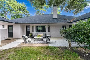 5827 Dumfries Dr, Houston, TX 77096 - Photo 36