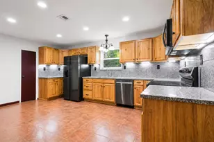 300 Hidden Oaks Dr, Point Blank, TX 77364 - Photo 10