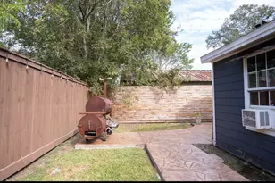 2951 Iola St, Houston, TX 77017 - Photo 2