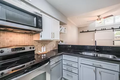 2125 Augusta Drive #9, Houston, TX 77057 - Photo 12