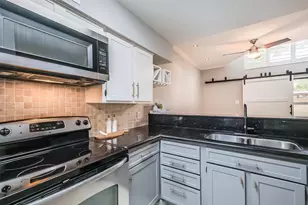 2125 Augusta Dr, Houston, TX 77057 - Photo 12