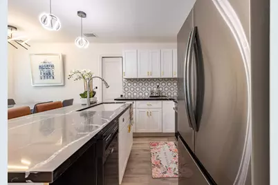 4805 Southwind Street, Houston, TX 77033 - Photo 8