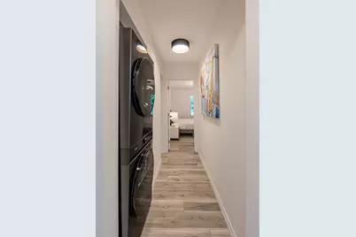 4805 Southwind Street, Houston, TX 77033 - Photo 10
