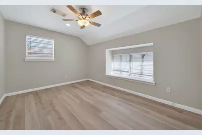 702 Rosewood Drive, Baytown, TX 77520 - Photo 28