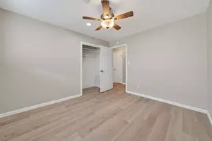 702 Rosewood Dr, Baytown, TX 77520 - Photo 36