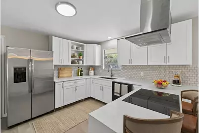 702 Rosewood Drive, Baytown, TX 77520 - Photo 20