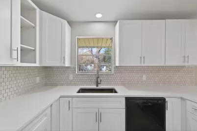 702 Rosewood Drive, Baytown, TX 77520 - Photo 24