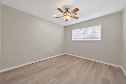 702 Rosewood Drive, Baytown, TX 77520 - Photo 34