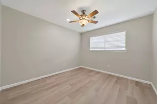 702 Rosewood Dr, Baytown, TX 77520 - Photo 34