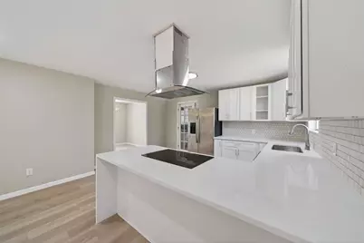 702 Rosewood Drive, Baytown, TX 77520 - Photo 18