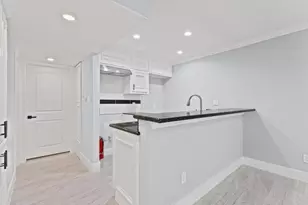 8110 Albacore Dr, Houston, TX 77074 - Photo 4