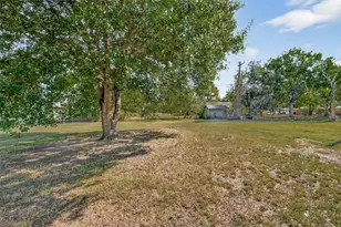 408 Mahan St, Wharton, TX 77488 - Photo 36