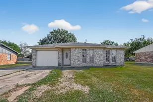 408 Mahan St, Wharton, TX 77488 - Photo 4