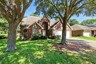 9118 Colony Cove Dr, Spring, TX 77379 - Photo 2