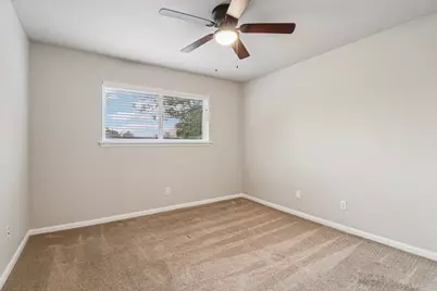 10647 Hazelhurst Drive, Houston, TX 77043 - Photo 24