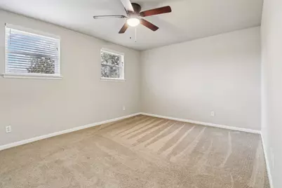 10647 Hazelhurst Drive, Houston, TX 77043 - Photo 22