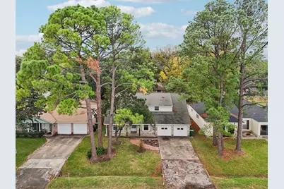 10647 Hazelhurst Drive, Houston, TX 77043 - Photo 34