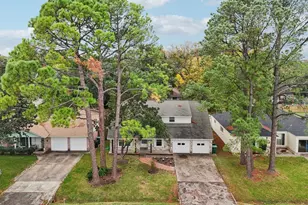 10647 Hazelhurst Dr, Houston, TX 77043 - Photo 34