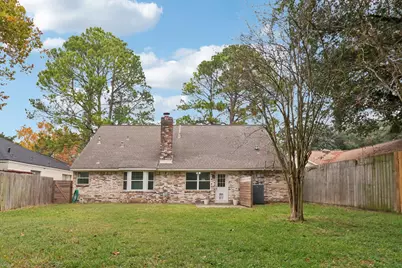 10647 Hazelhurst Drive, Houston, TX 77043 - Photo 32