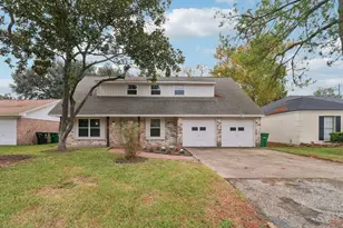 10647 Hazelhurst Dr, Houston, TX 77043 - Photo 1
