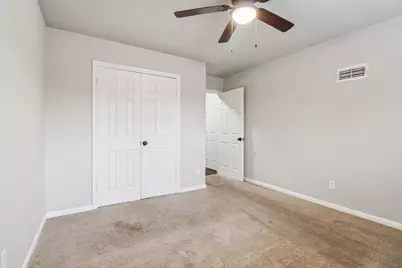 10647 Hazelhurst Drive, Houston, TX 77043 - Photo 24