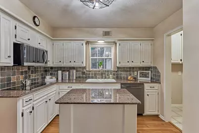 12 Thimbleberry Court, The Woodlands, TX 77380 - Photo 20