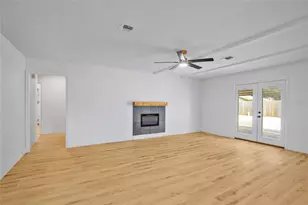 615 S 7th St, La Porte, TX 77571 - Photo 16
